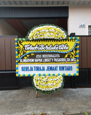 Papan Bunga Duka di Hoya
